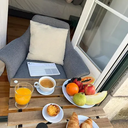 Apartamento Com Varanda E Vista No Centro De Apartment *